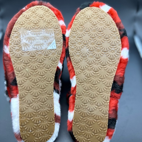 UGG Fluff Yeah Slide Red Tartan Plaid Plush Strap Back Slippers Sandals US 4 - Picture 11 of 11